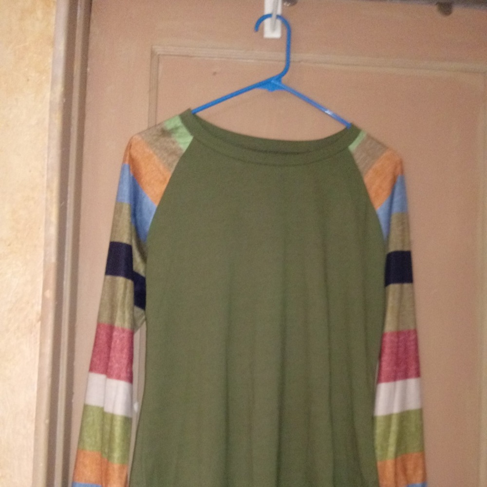 Cute lightweight top